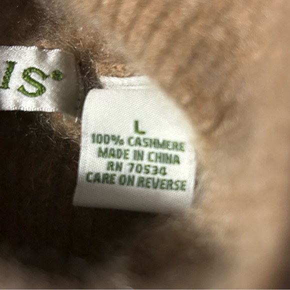 Orvis Girl’s Cashmere Tan Turtleneck Sweater - Large - Picture 4 of 9